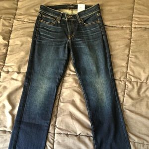 Lucky Brand Mid Rise “Sweet” Straight Jeans New with Tags Size 6/28